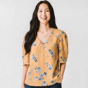 NWT Neineiwu Size S Mustard Floral Blouse